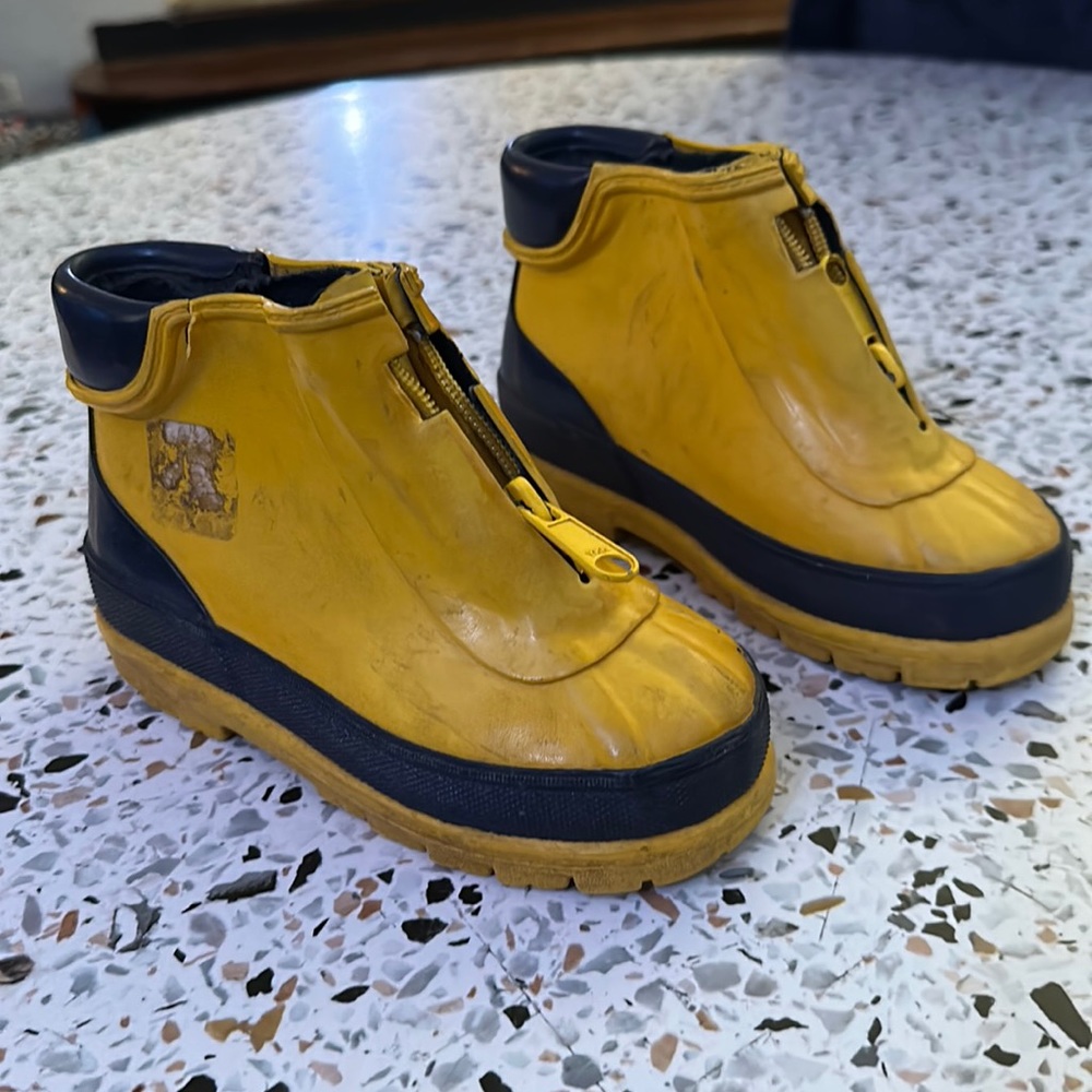 Kids rain boots yellow vintage toddler 10